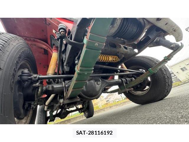 Toyota LAND CRUISER 1982 8434399-6