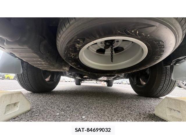 Toyota LAND CRUISER 2026-10 8434614-15