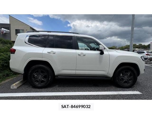 Toyota LAND CRUISER 2026-10 8434614-2