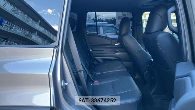 Toyota LAND CRUISER 2024-07 8434630-6