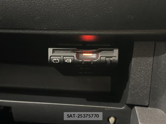 Nissan LATIO 2015-08 8434995-19
