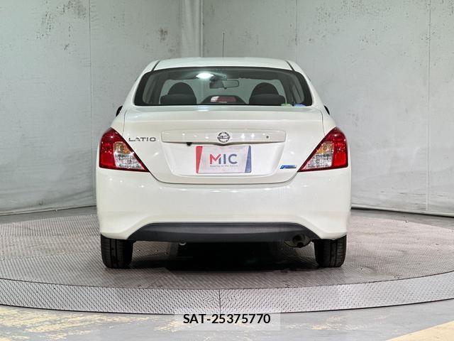 Nissan LATIO 2015-08 8434995-5