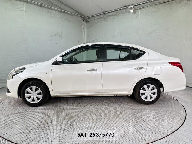 Nissan LATIO 2015-08 8434995-7