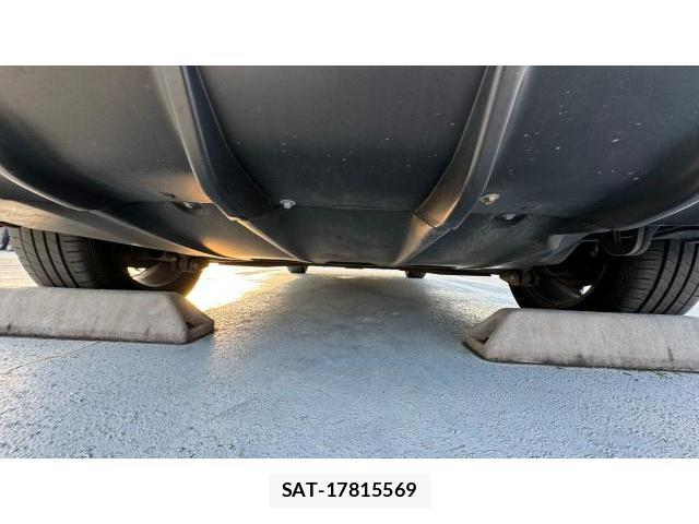 Nissan LEAF 2019-10 8434313-14