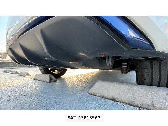 Nissan LEAF 2019-10 8434313-15