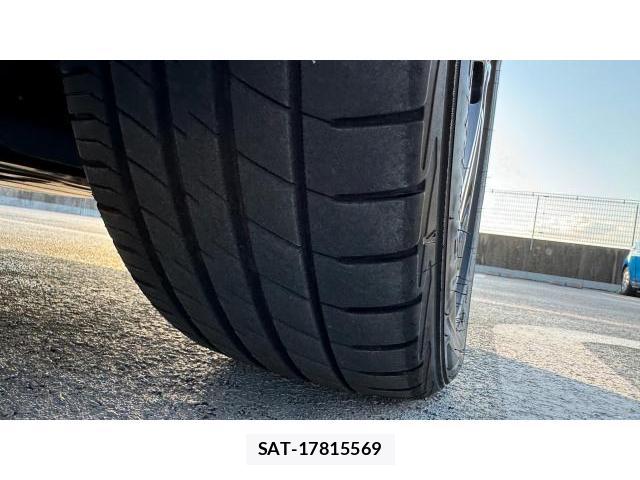 Nissan LEAF 2019-10 8434313-8