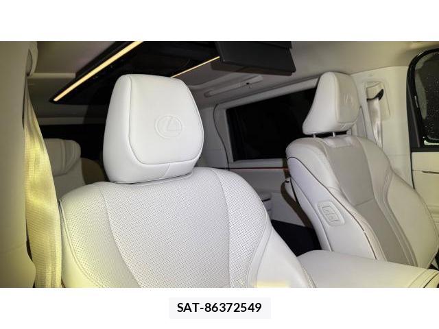 Lexus LM 2024 8434378-4