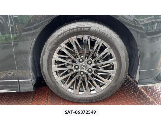 Lexus LM 2024 8434378-6