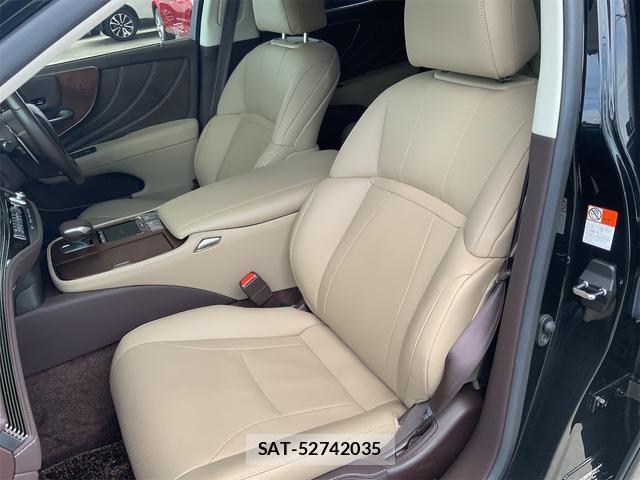 Lexus LS 2019-08 8434076-11