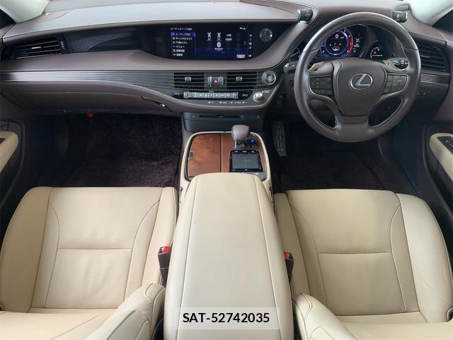 Lexus LS 2019-08 8434076-13