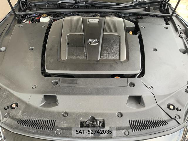 Lexus LS 2019-08 8434076-15