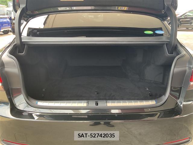 Lexus LS 2019-08 8434076-16