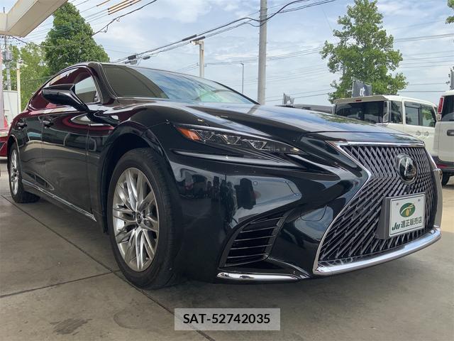 Lexus LS 2019-08 8434076-5