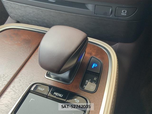 Lexus LS 2019-08 8434076-9