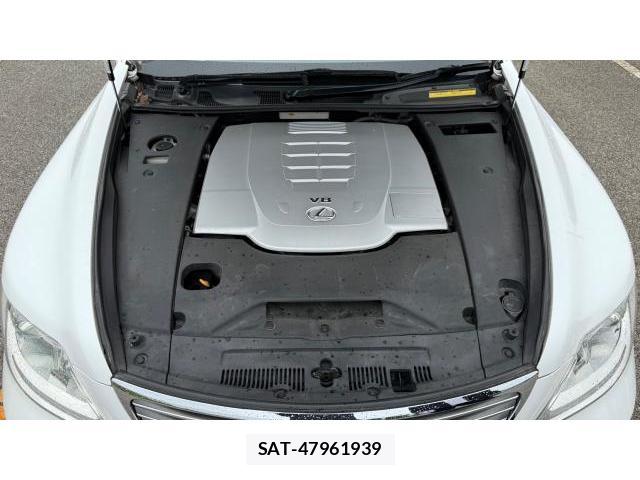 Lexus LS 2008-10 8434367-11