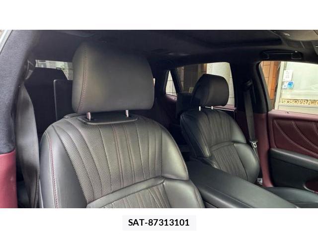 Lexus LS 2018-10 8434393-4