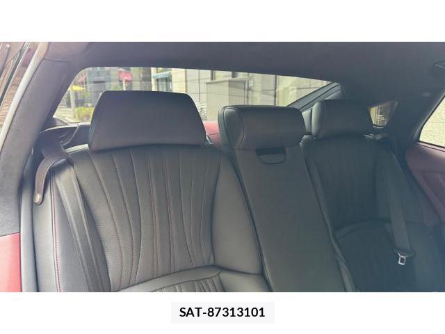 Lexus LS 2018-10 8434393-5