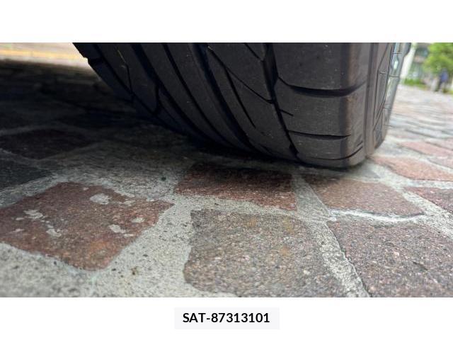 Lexus LS 2018-10 8434393-7