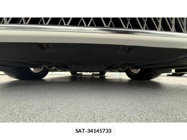 Lexus LS 2017-11 8434417-10