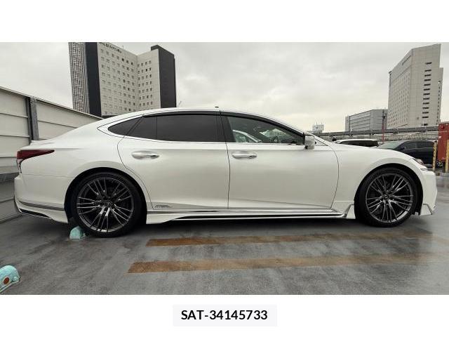 Lexus LS 2017-11 8434417-2