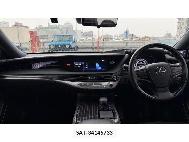 Lexus LS 2017-11 8434417-5