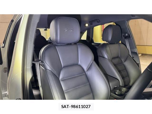 Porsche MACAN 2023 8434372-4