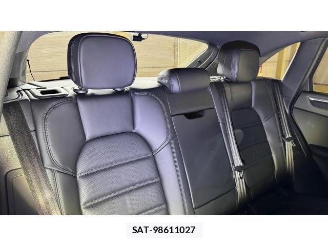 Porsche MACAN 2023 8434372-5