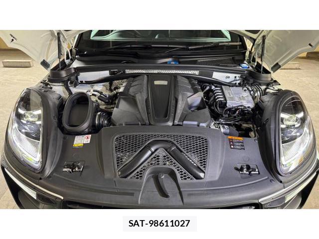 Porsche MACAN 2023 8434372-8