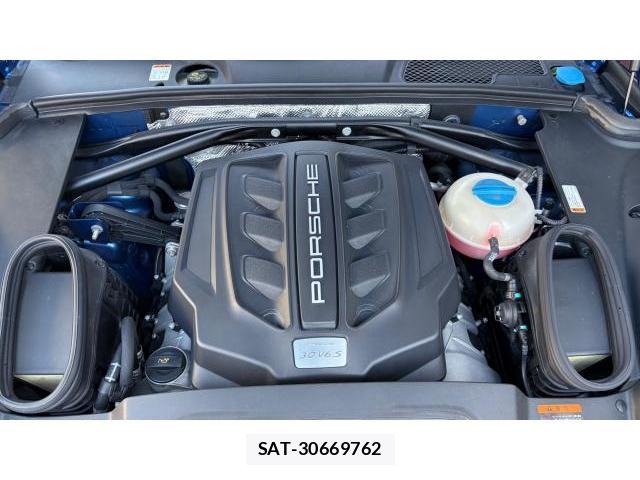Porsche MACAN 2015 8434436-10