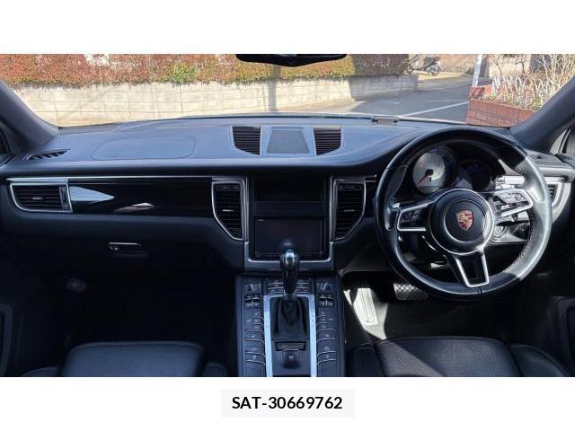 Porsche MACAN 2015 8434436-4