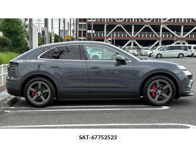Porsche MACAN 2026 8434583-2