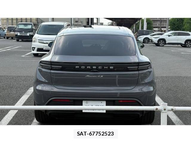 Porsche MACAN 2026 8434583-3