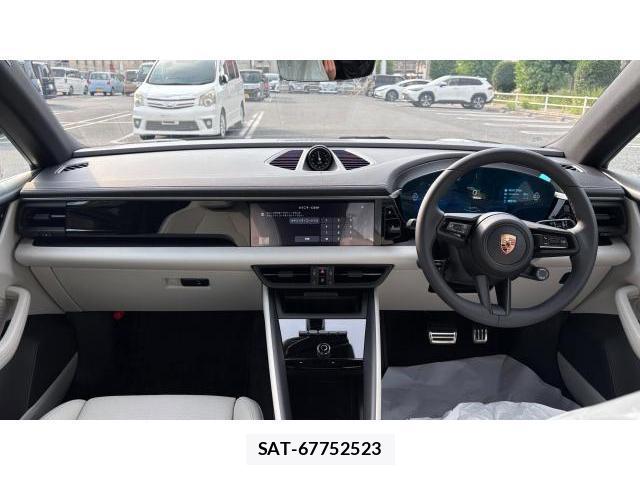 Porsche MACAN 2026 8434583-4