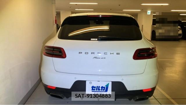 Porsche MACAN 2018-12 8434658-1
