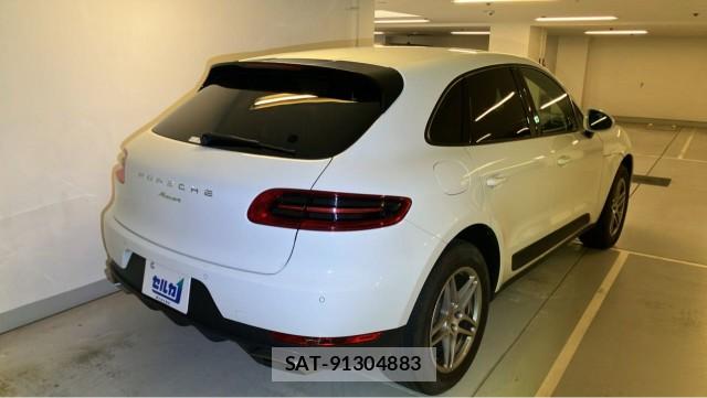Porsche MACAN 2018-12 8434658-13