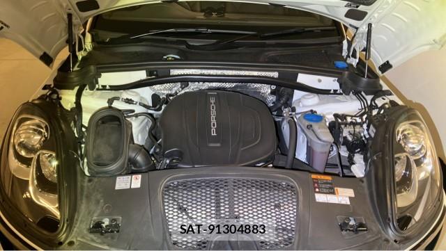 Porsche MACAN 2018-12 8434658-7