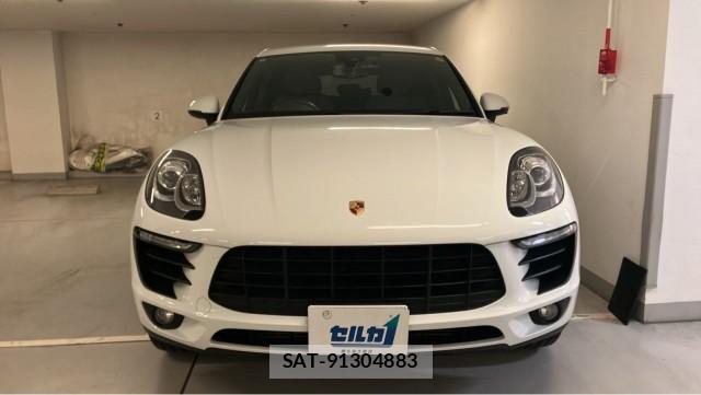 Porsche MACAN 2018-12 8434658-9