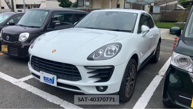 Porsche MACAN 2018-05 8434712-0