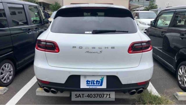 Porsche MACAN 2018-05 8434712-1