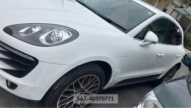 Porsche MACAN 2018-05 8434712-10