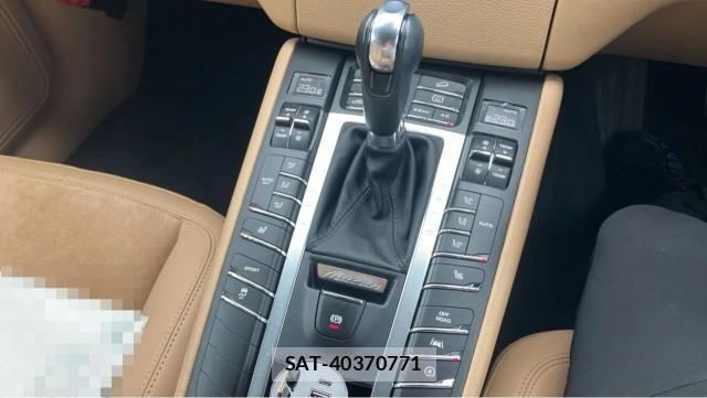 Porsche MACAN 2018-05 8434712-14