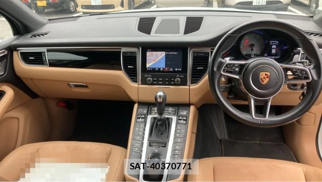 Porsche MACAN 2018-05 8434712-2