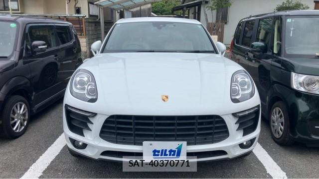 Porsche MACAN 2018-05 8434712-9