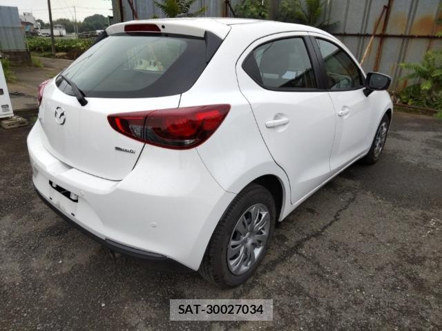Mazda MAZDA2 2021-06 8433906-4