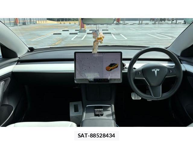 Tesla MODEL 3 2021 8434369-4