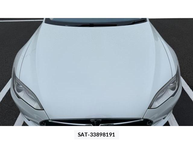 Tesla MODEL S 2014-12 8434419-19