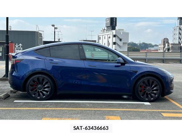 Tesla MODEL Y 2022-10 8434311-2