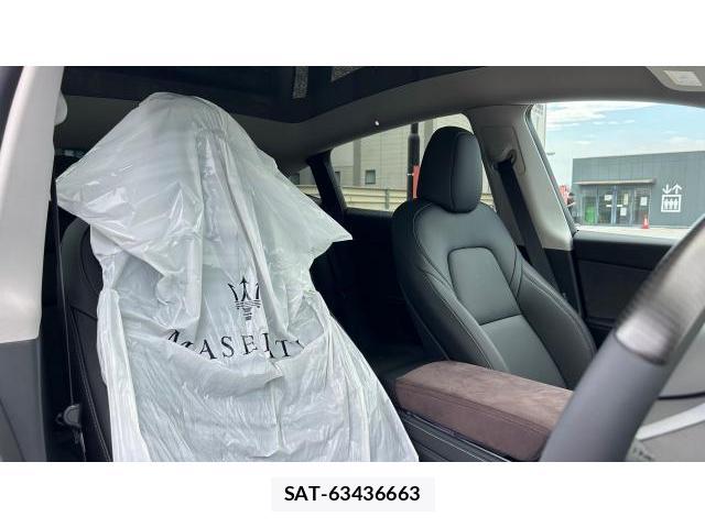 Tesla MODEL Y 2022-10 8434311-6