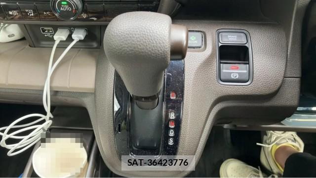 Honda N-WGN 2021-10 8434729-13