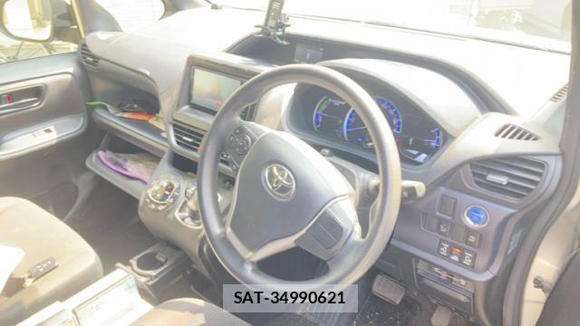 Toyota NOAH 2014-12 8434063-7